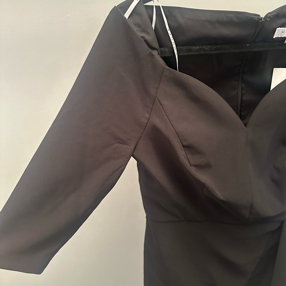 Dress - Picture 5 of 6